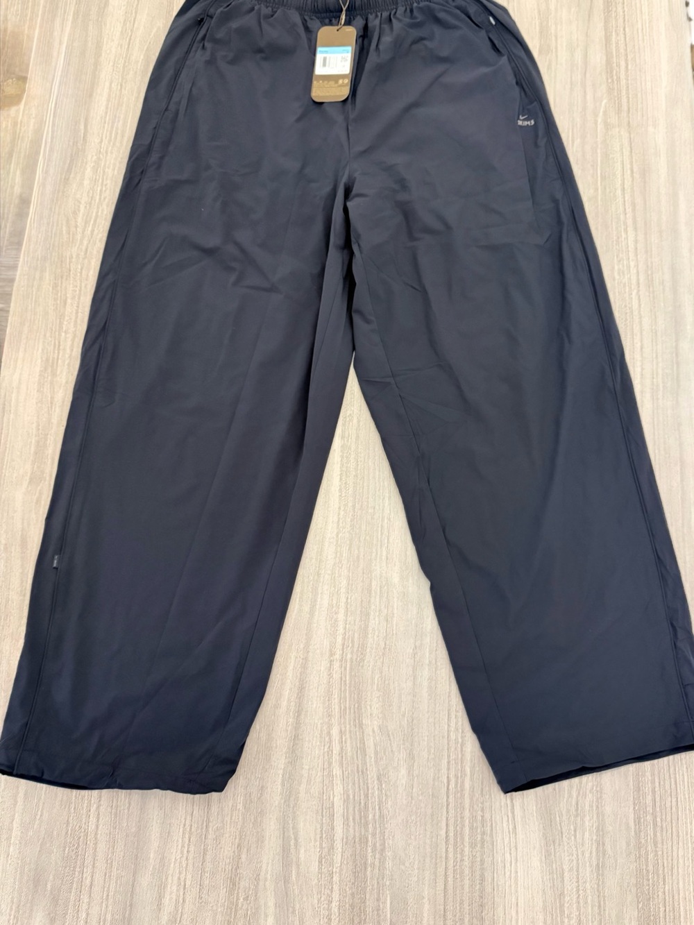 NikeSKIMS Stretch Nylon Oversized Pants – Obsidian – Size M – NWT